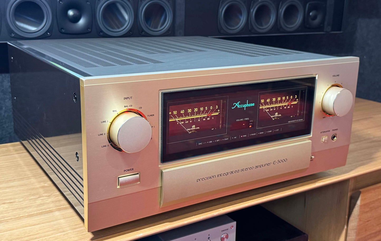 Accuphase E-5000 Integrated Amplifier on timber cabinet