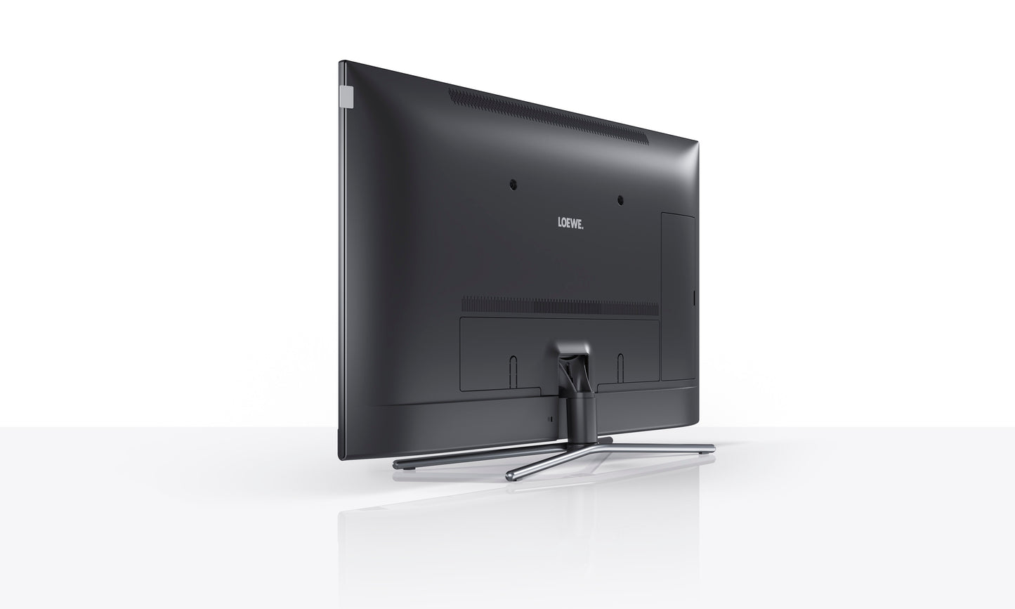 Integrated Rear Cable Cover For A Clean 'Cable Free' Look