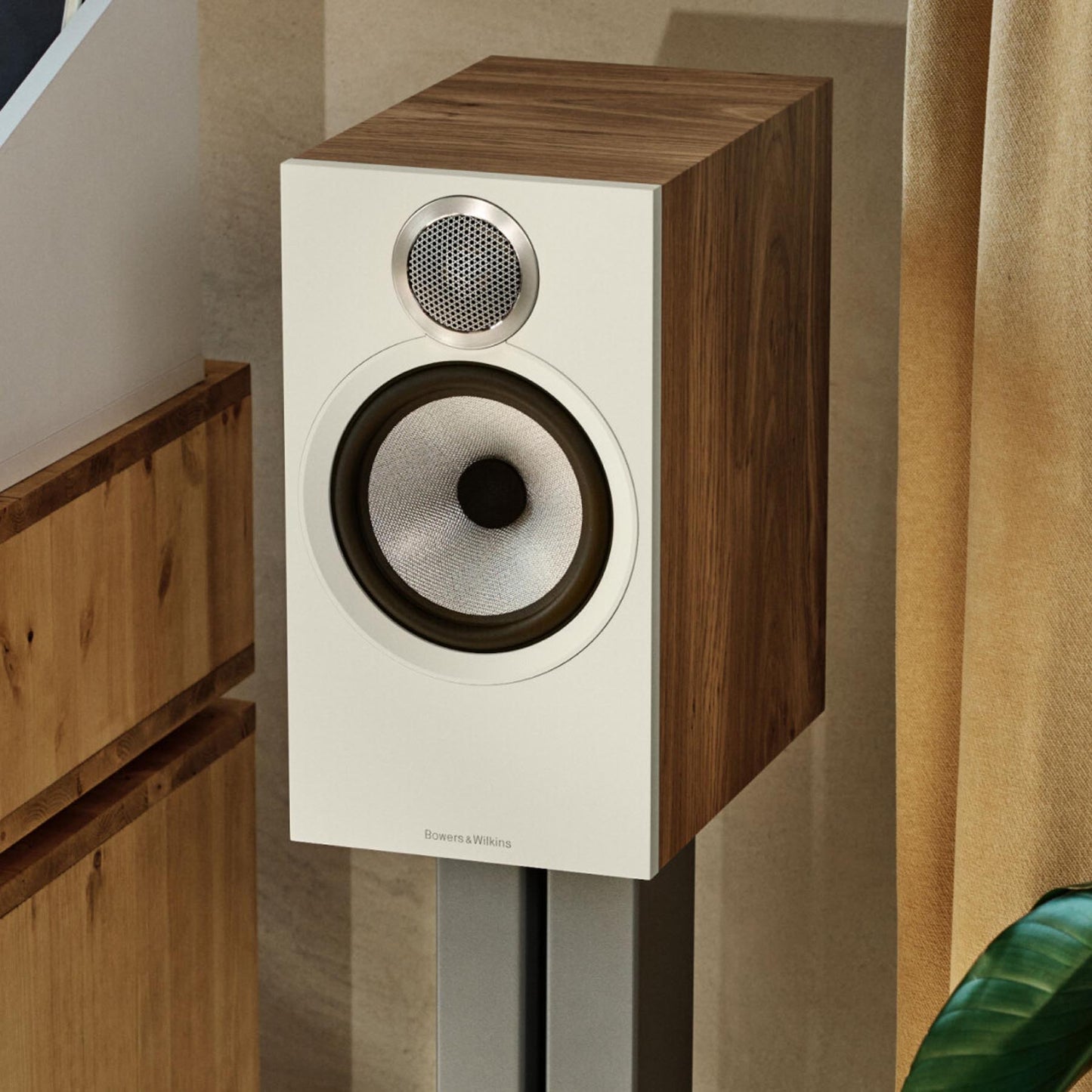Bowers & Wilkins 606 S3 Speakers