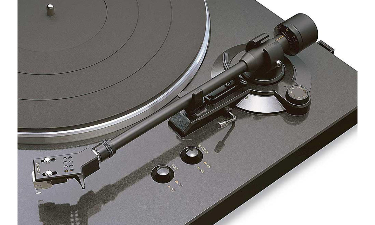 Denon DP300F Turntable - Tonearm view.