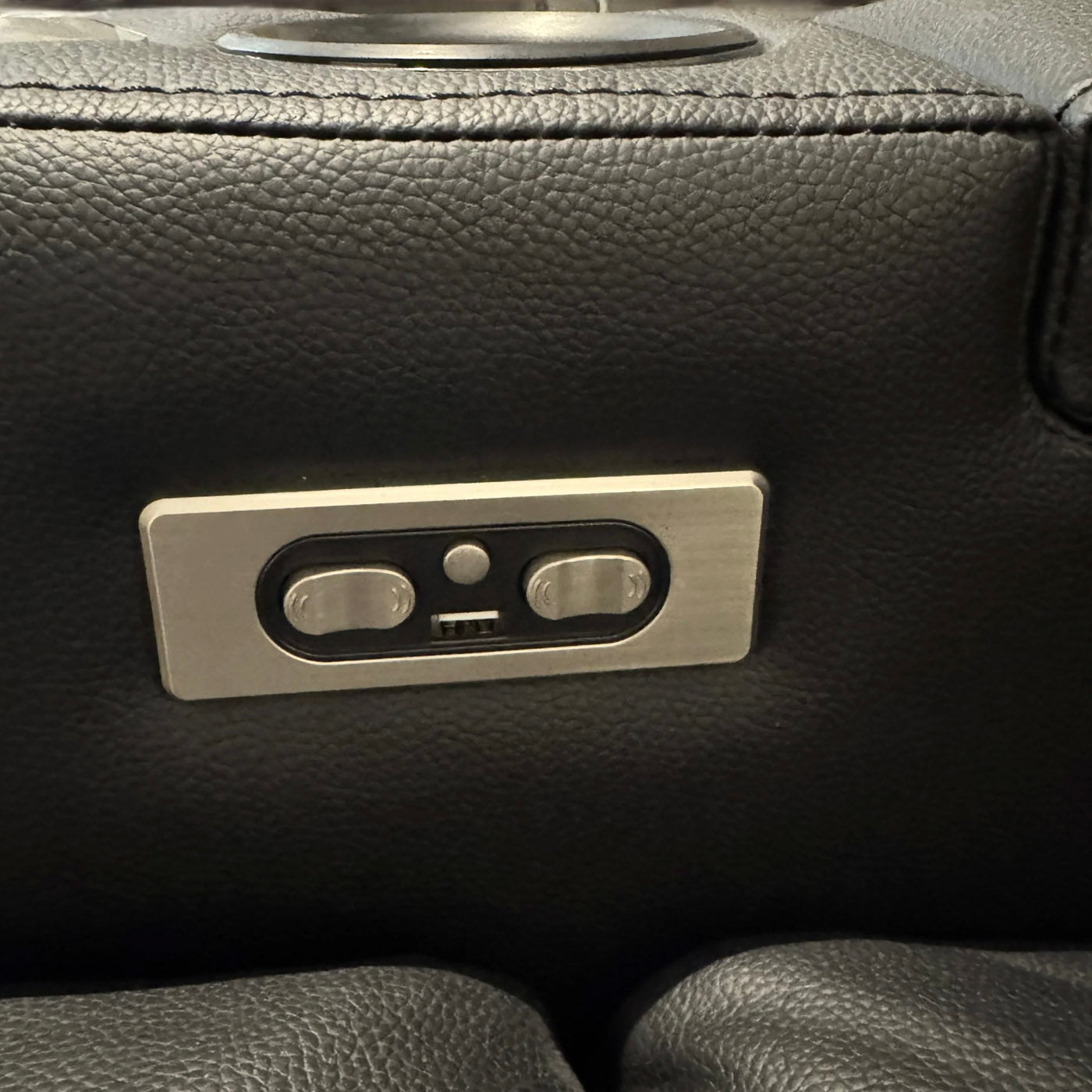 DTX Design Verve Cinema Chairs - buttons