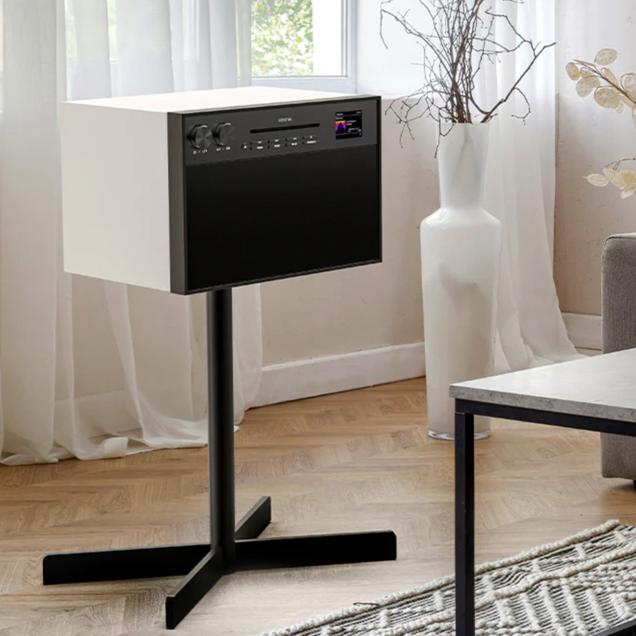 Geneva DeCon/M Stand