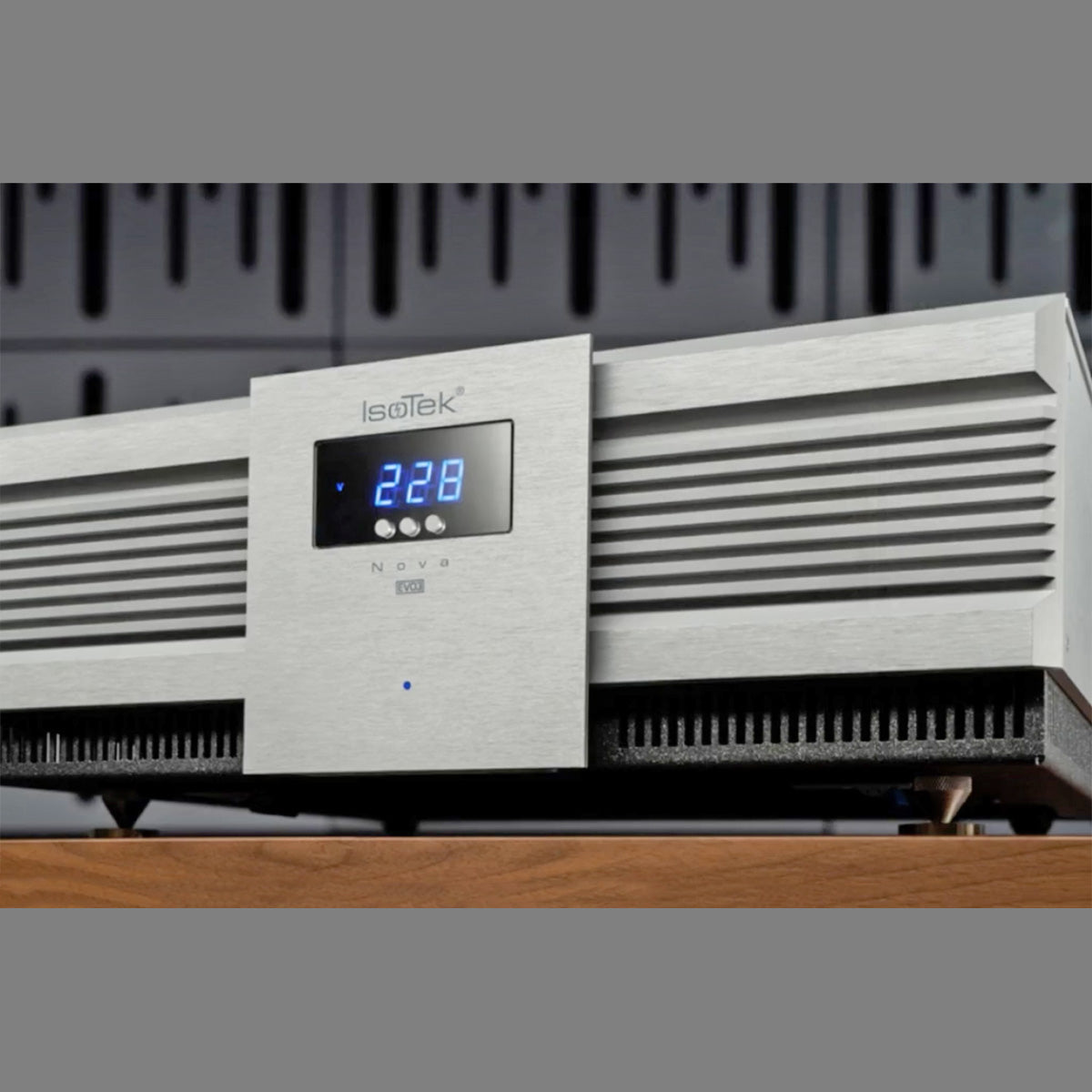 IsoTek EVO3 Nova Power Conditioner