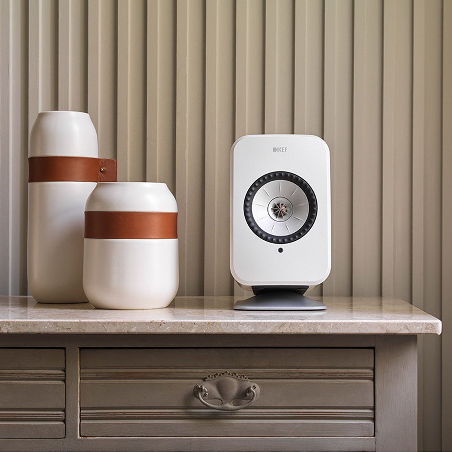 KEF LSX II Wireless Speakers + P1 Desk Pads