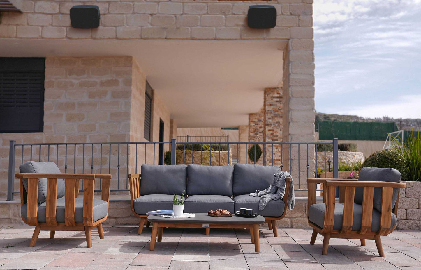 Klipsch RSM-800 Outdoor Speakers