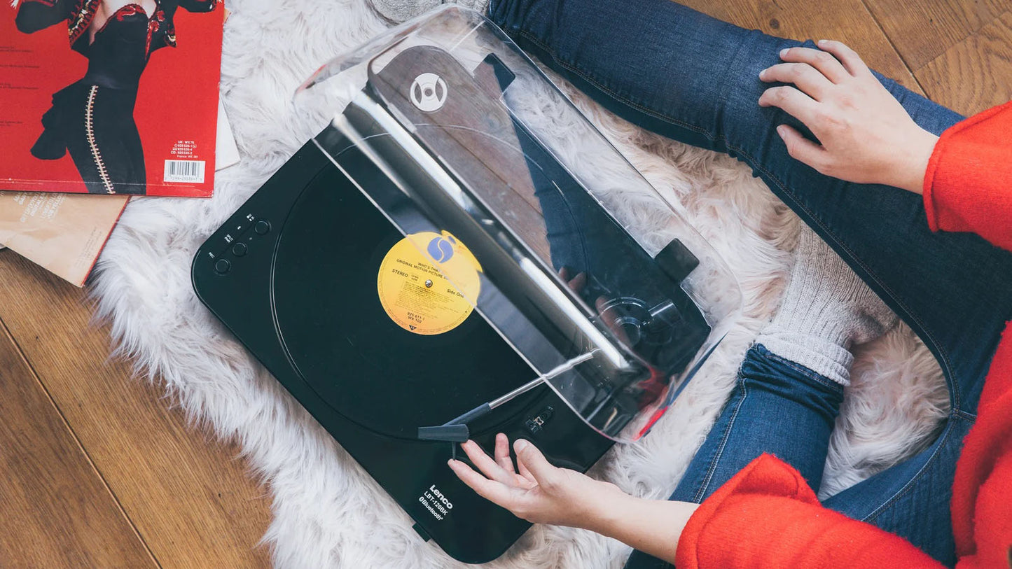 Lenco LBT-120 Turntable