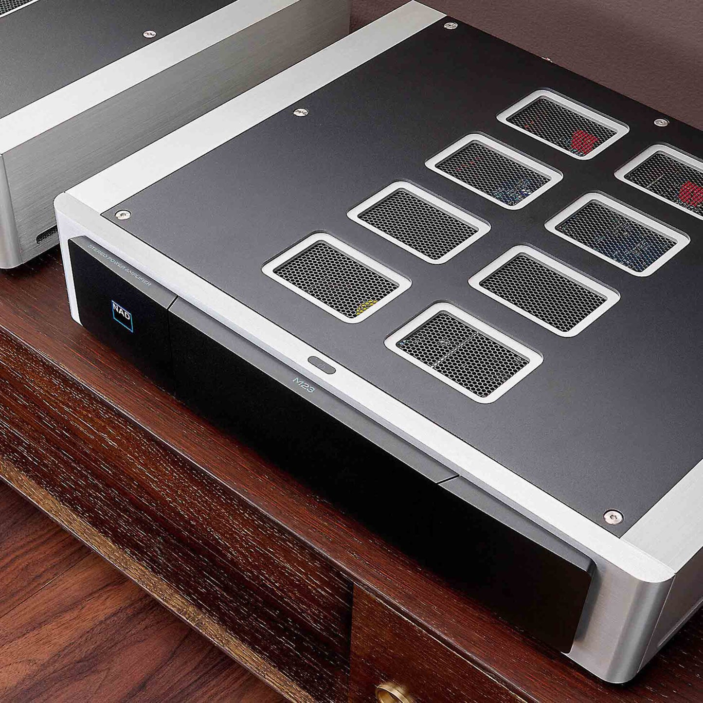 Powerful 200 Watts 8Ω, 380 Watts 4Ω, 700 Watts Bridged Mono