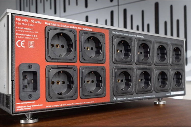 IsoTek EVO3 Nova Power Conditioner