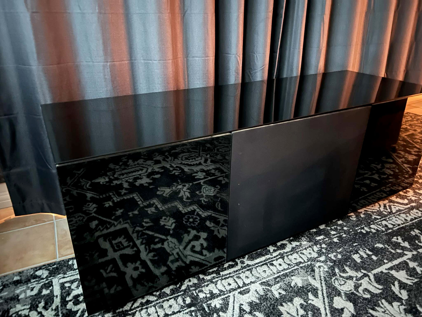 Tauris Platinum 1800 TV Cabinet (Black)