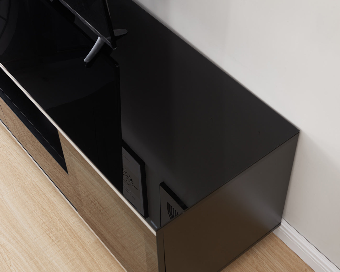 Tauris Titan 2100 TV Cabinet