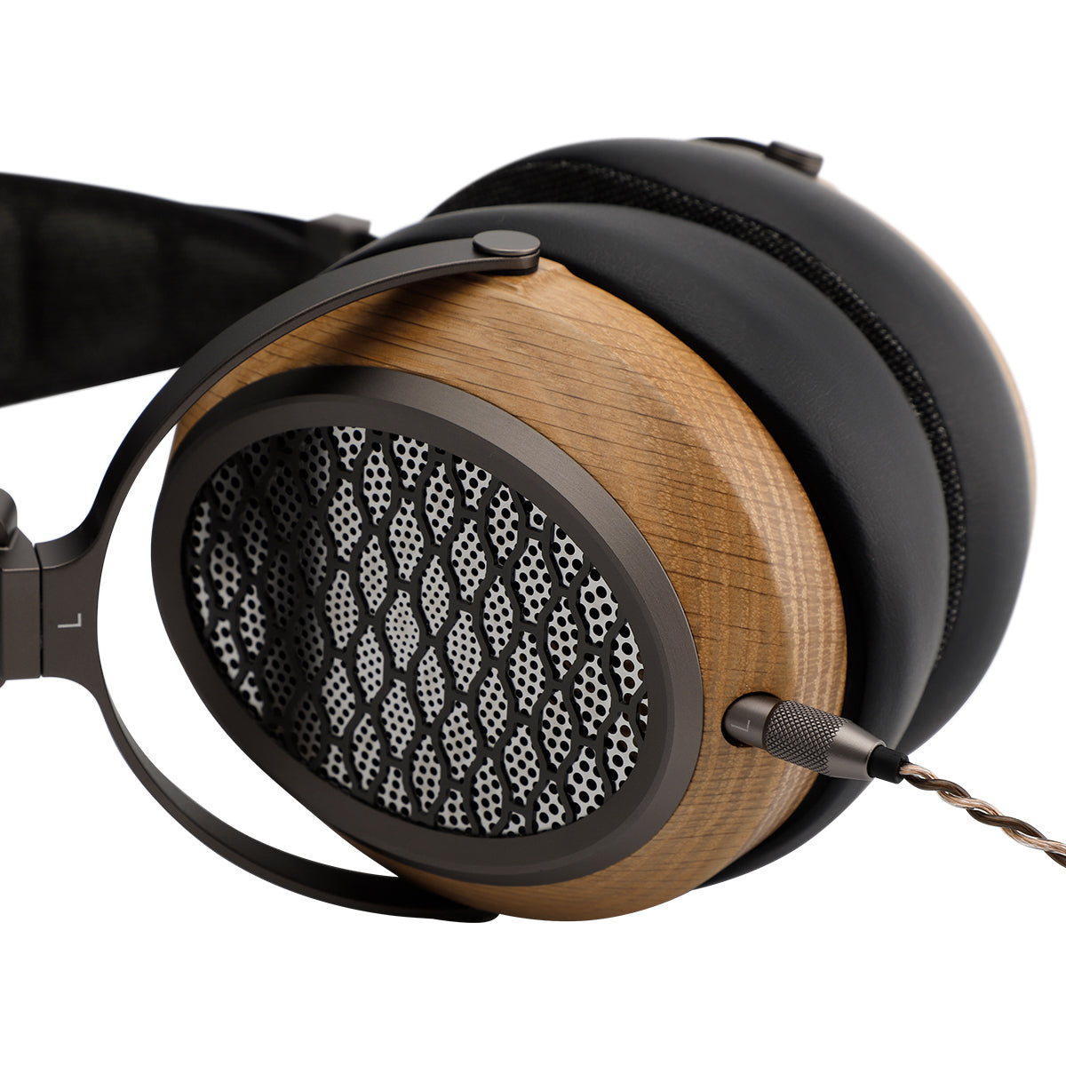Sivga P2 Pro Headphones - Close Up