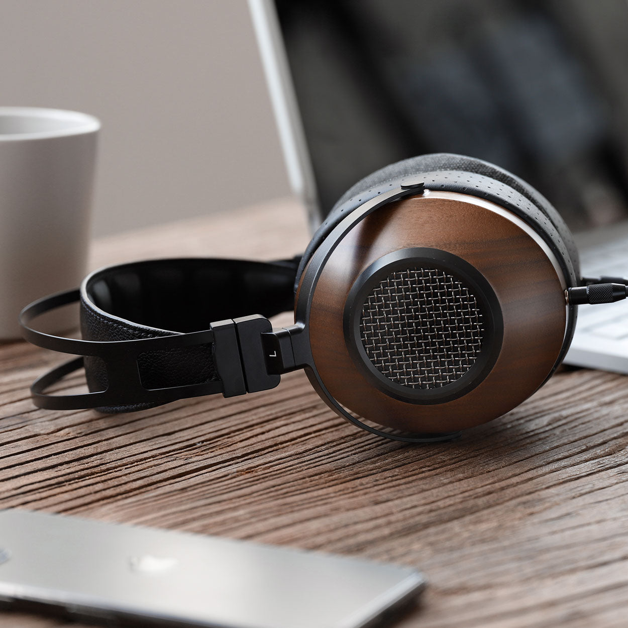 Sivga SV023 Headphones are beautifully crafted