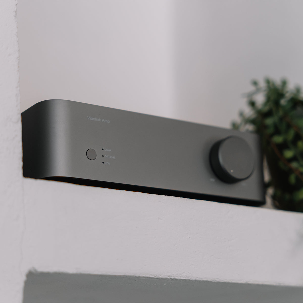 WiiM Vibelink Amp Integrated Amplifier - Lifestyle