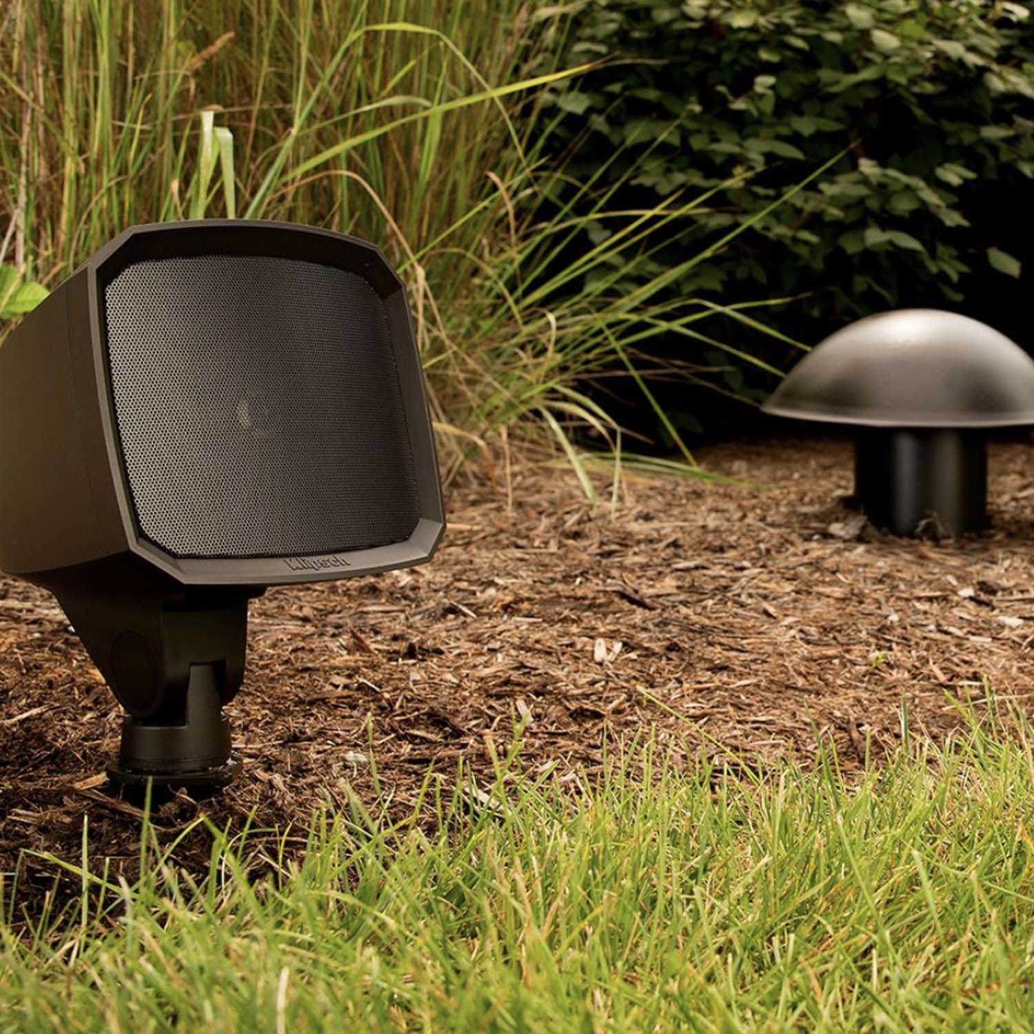 Outdoor garden speaker