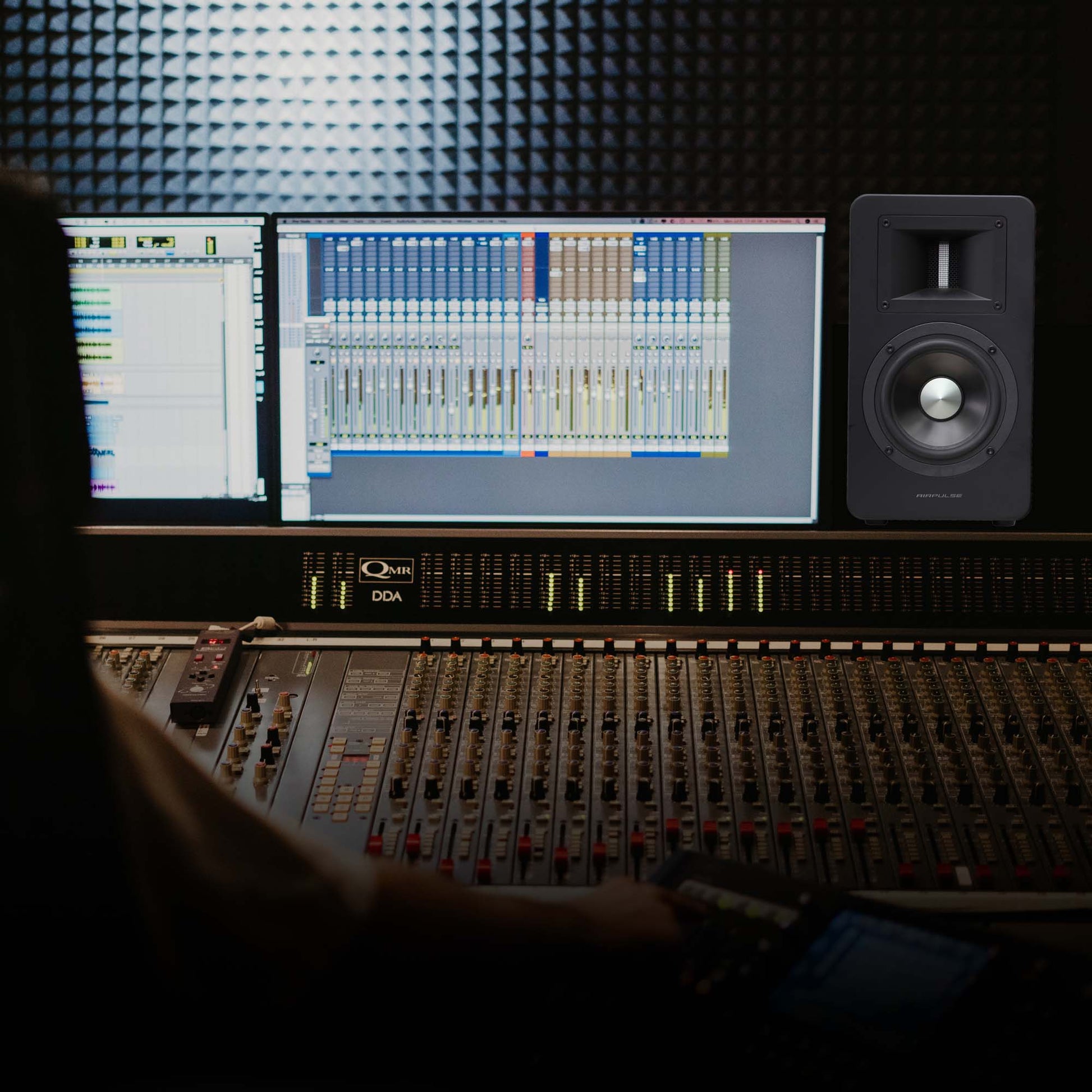 Airpulse SM200 Powered Studio Monitors