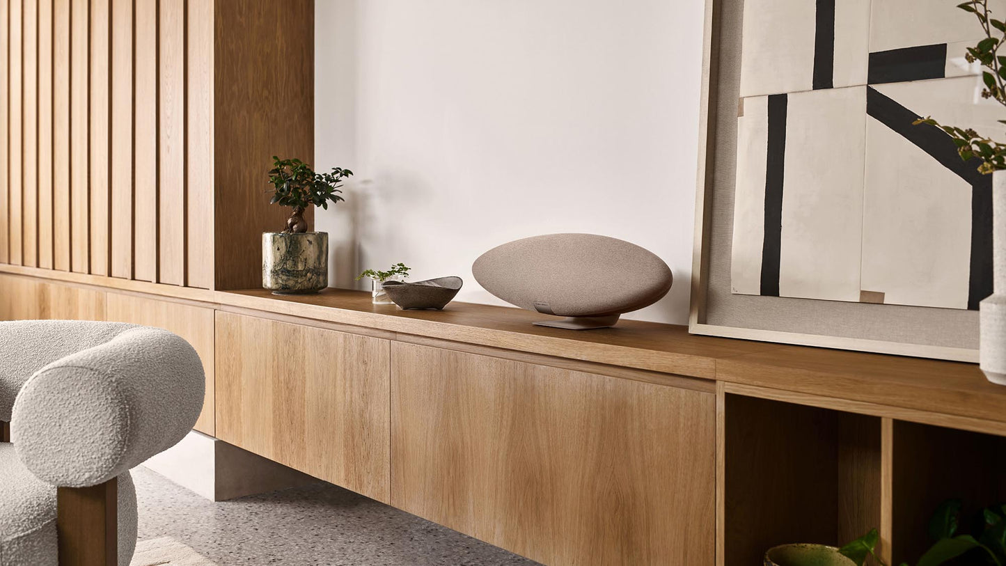 Bowers & Wilkins Zeppelin Pro Edition Streaming System