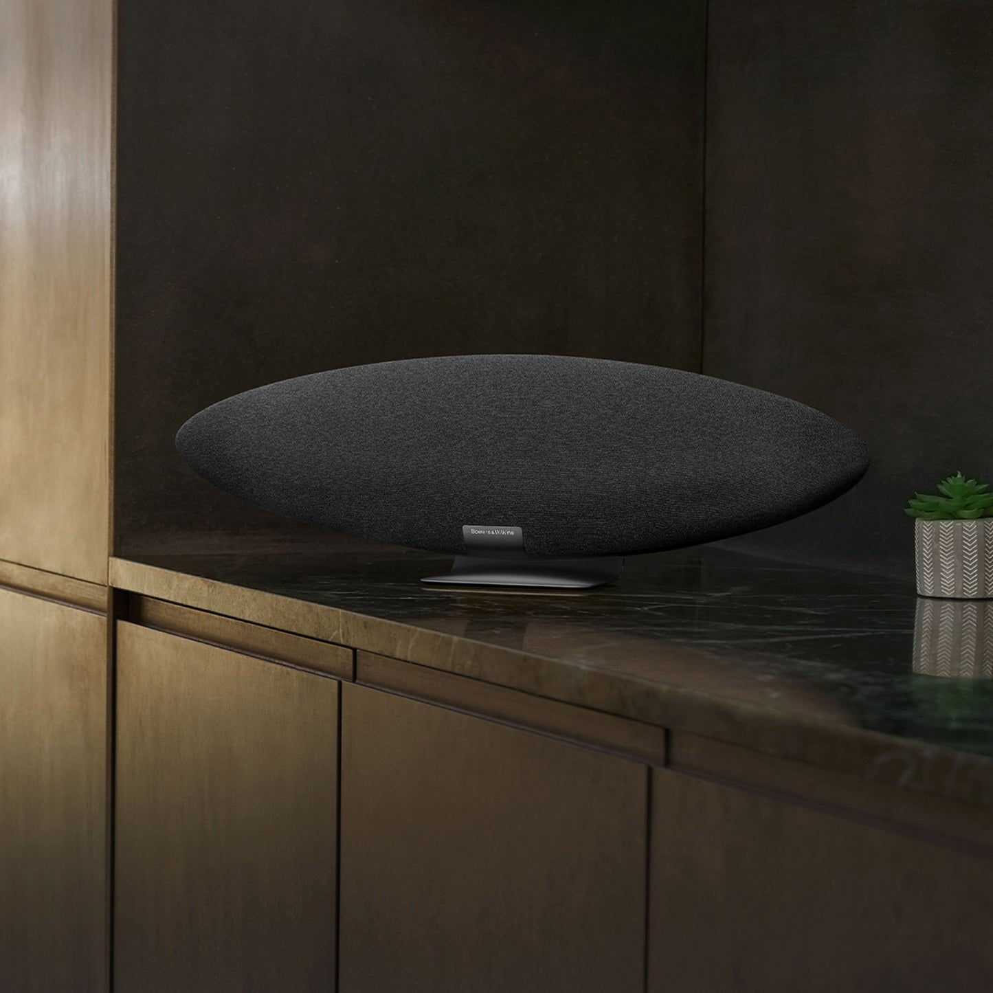 Bowers & Wilkins Zeppelin Pro Edition Streaming System
