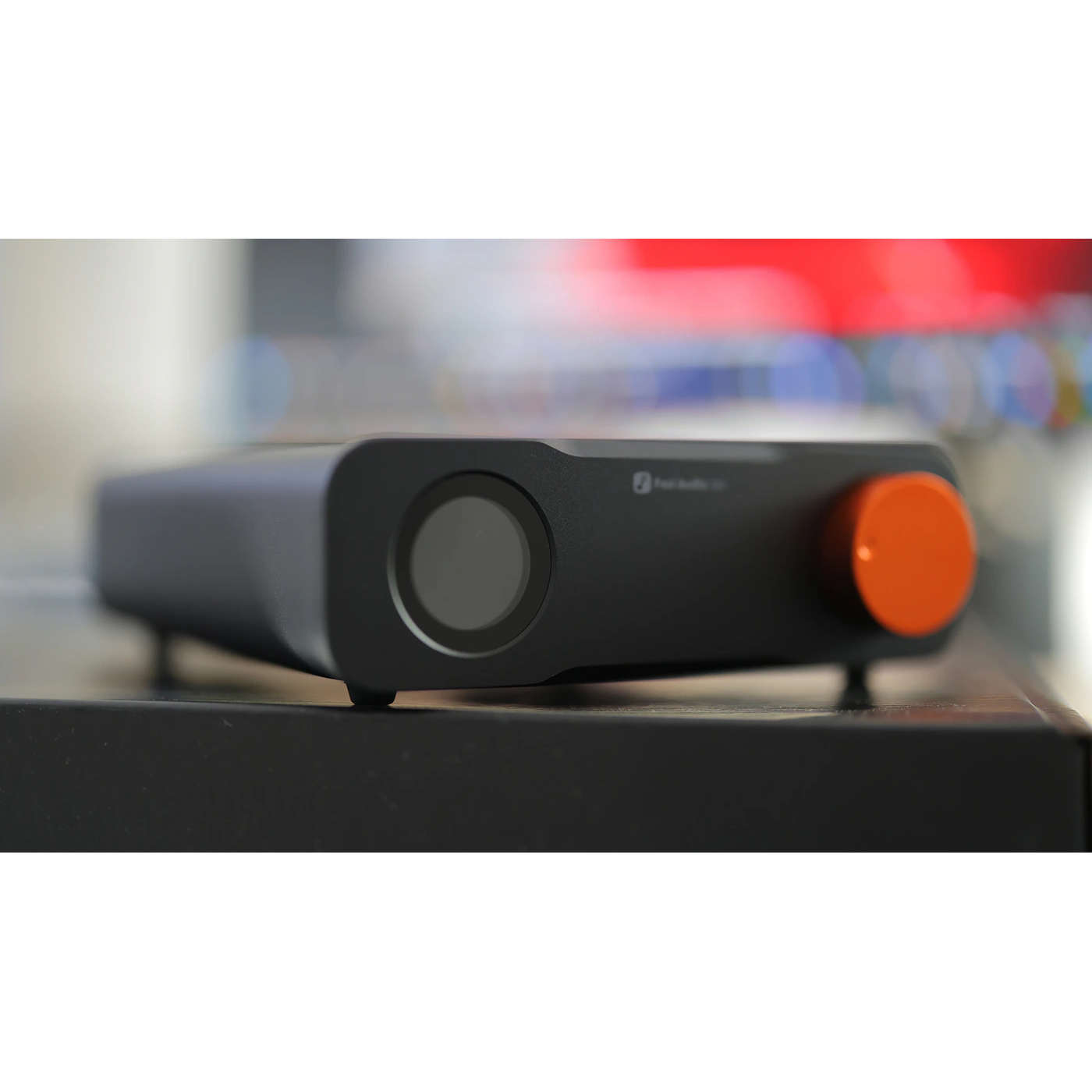 Fosi Audio ZD3 Desktop DAC Preamp on table