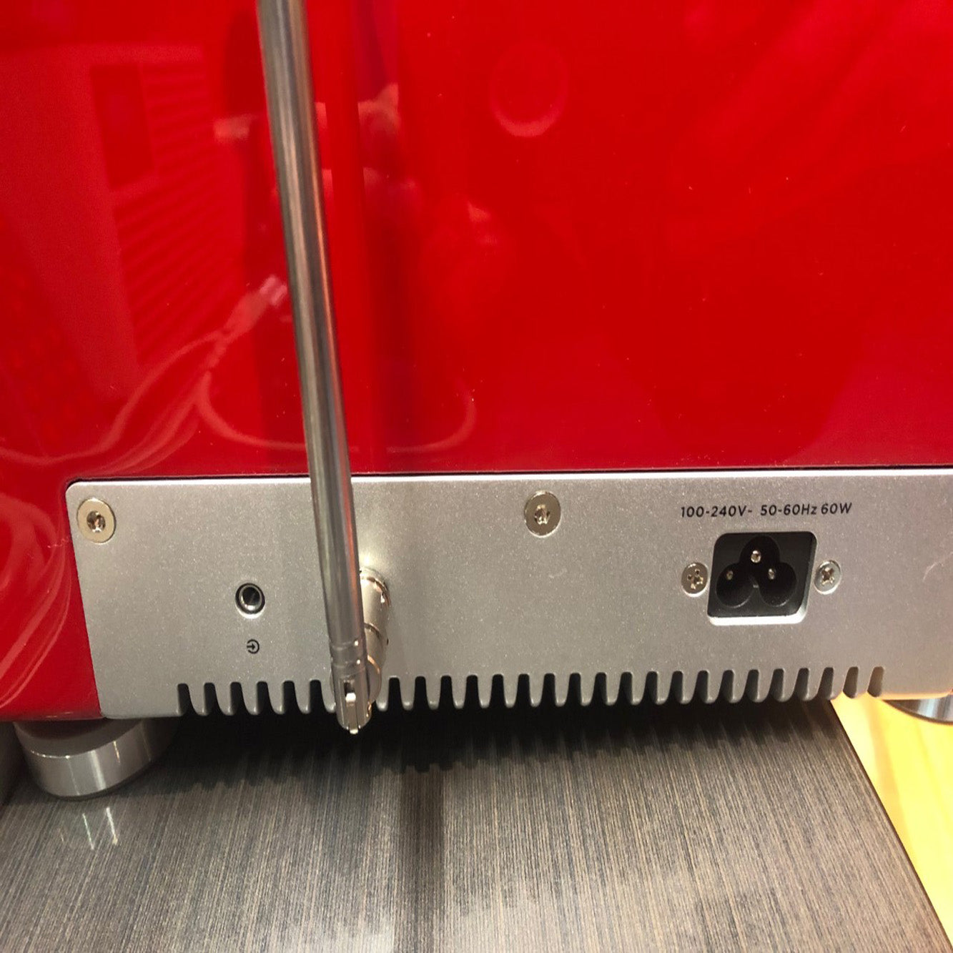 Geneva Classic M Gloss Red Back Panel