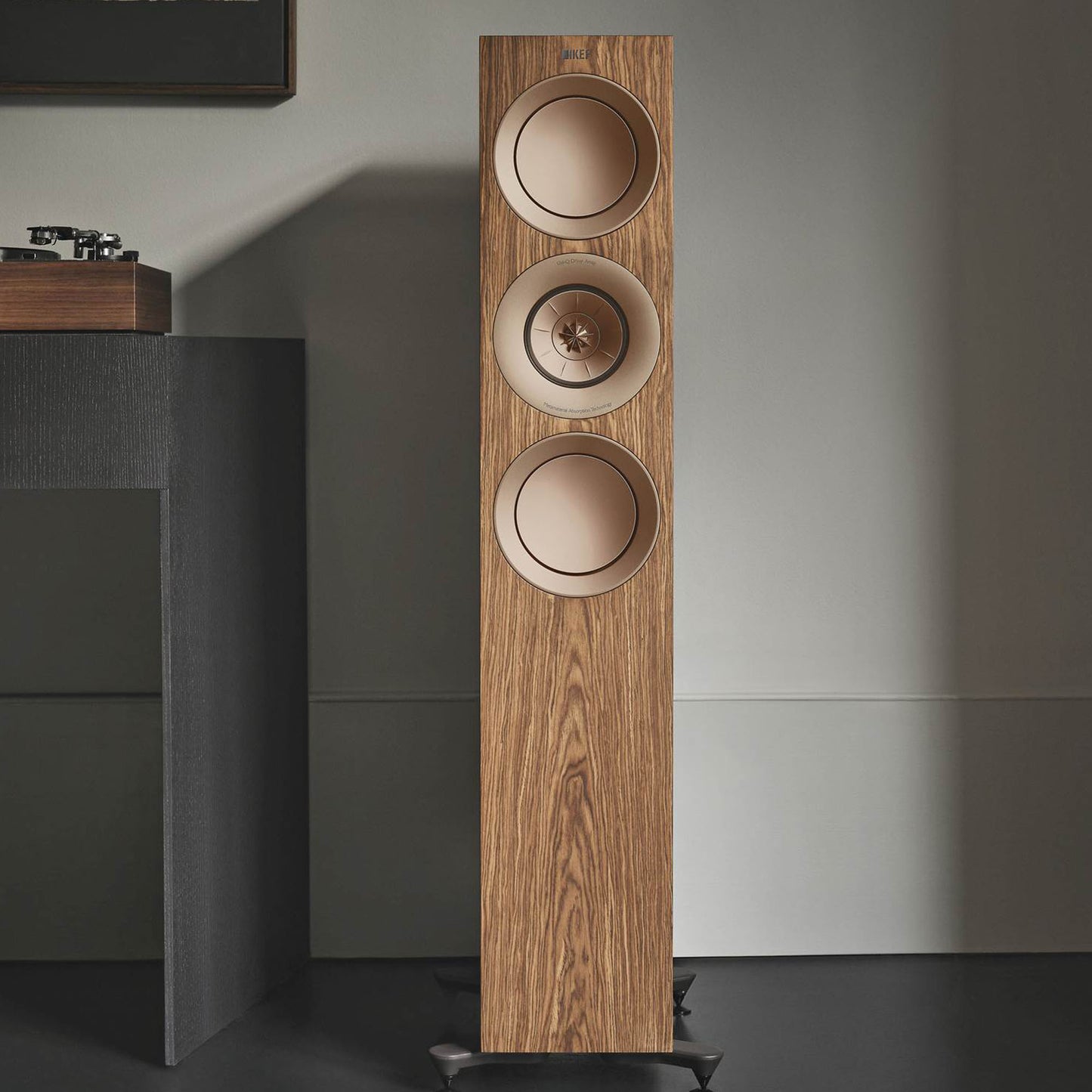 KEF R7 Meta Speakers