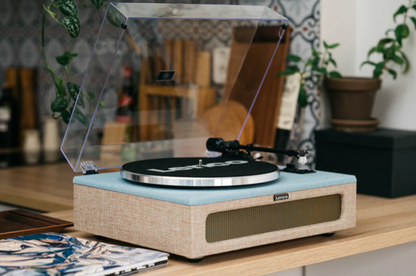 Lenco LS-440 Turntable - Lifestyle
