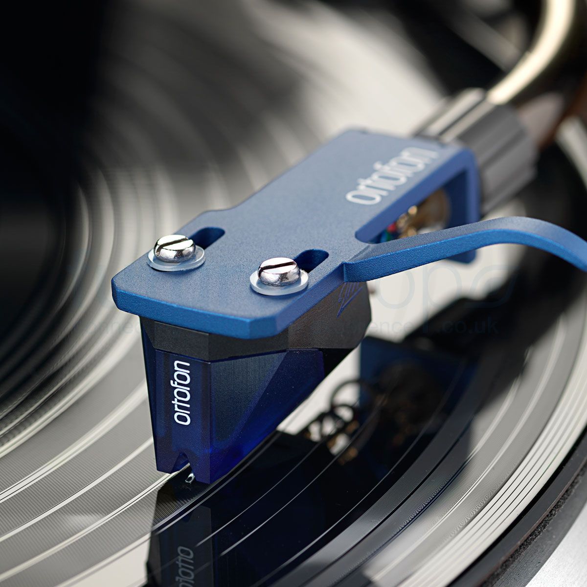 Ortofon 2M Blue Moving Magnet Cartridge