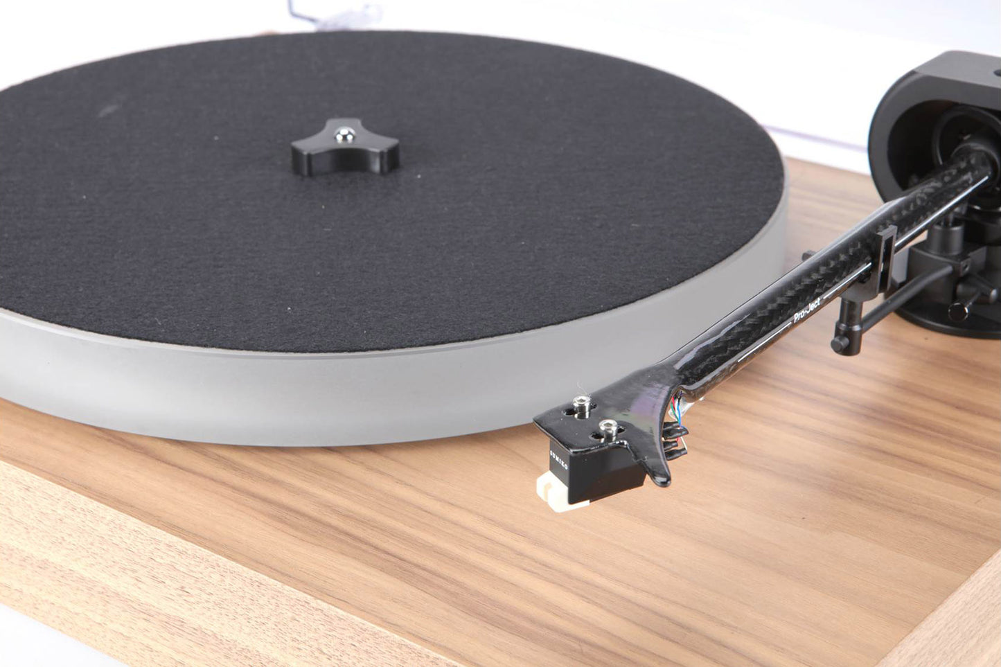 Pro-Ject X2 B Balanced Turntable