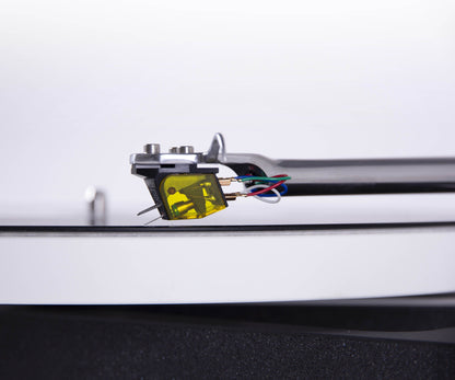 Rega Planar 10 Turntable
