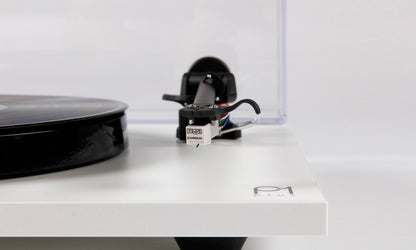 Rega Planar 1 Plus Turntable