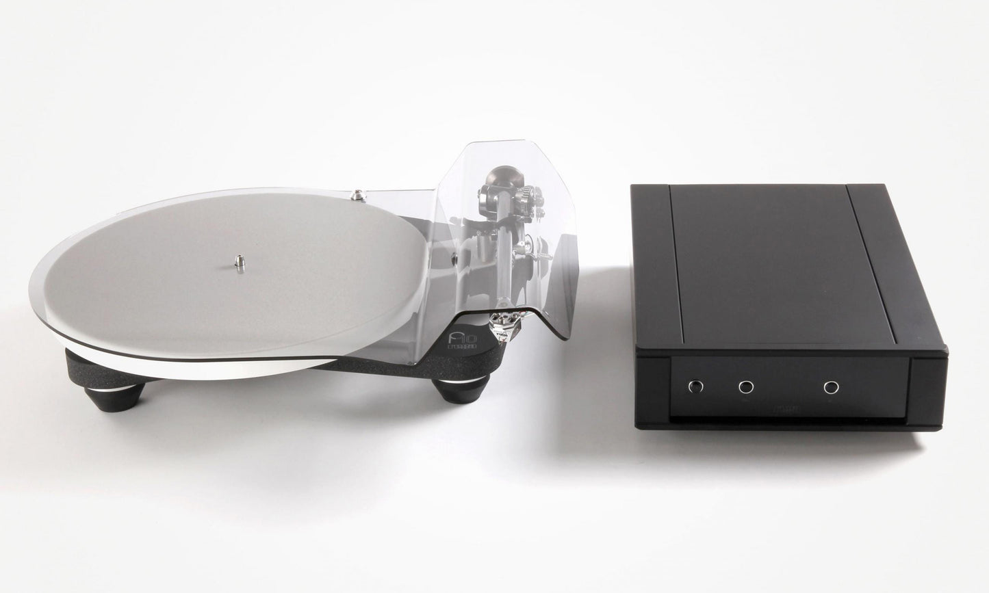 Rega Planar 10 Turntable
