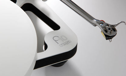 Rega Planar 10 Turntable