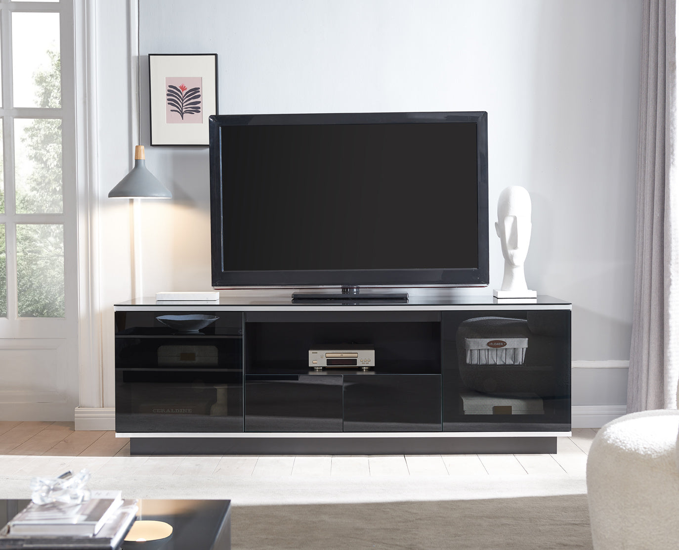 Tauris Titan 1800 TV Cabinet (Black)