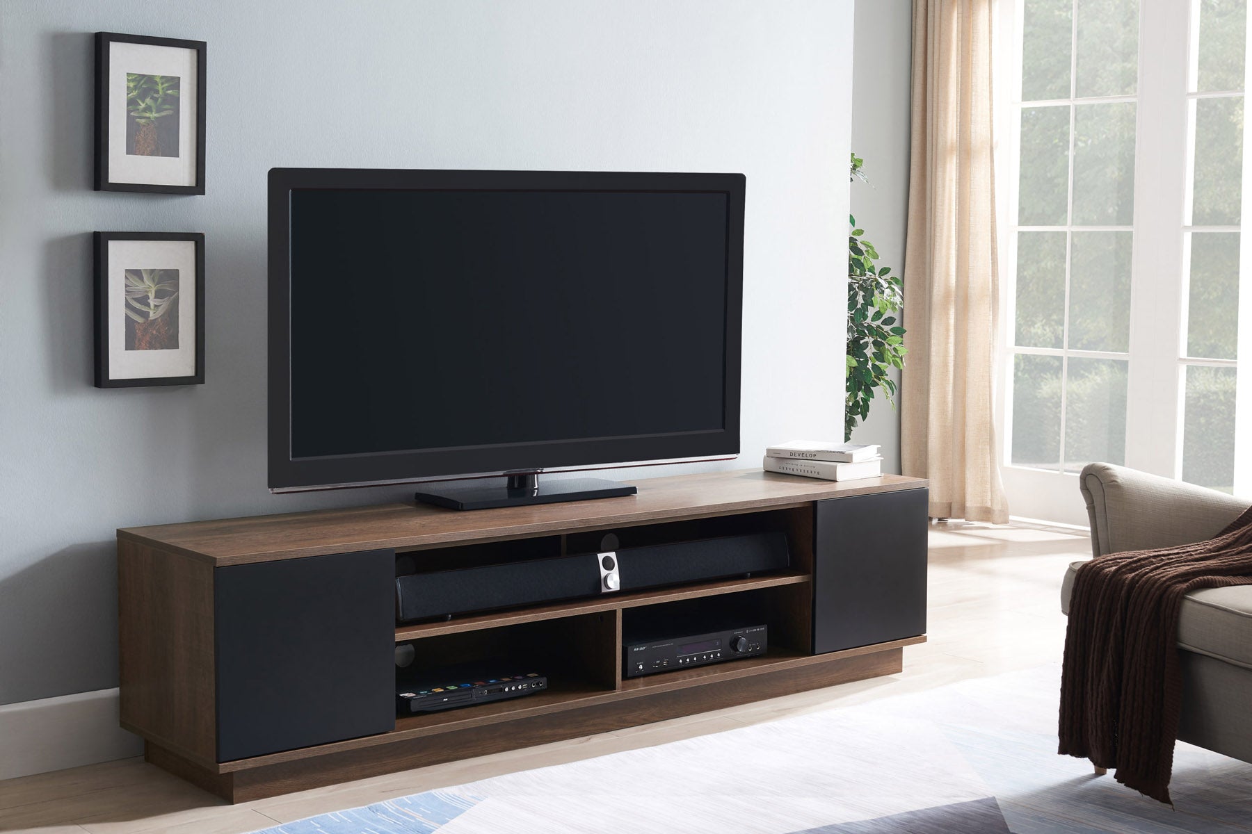 Tauris Delux 2000 Television Cabinet
