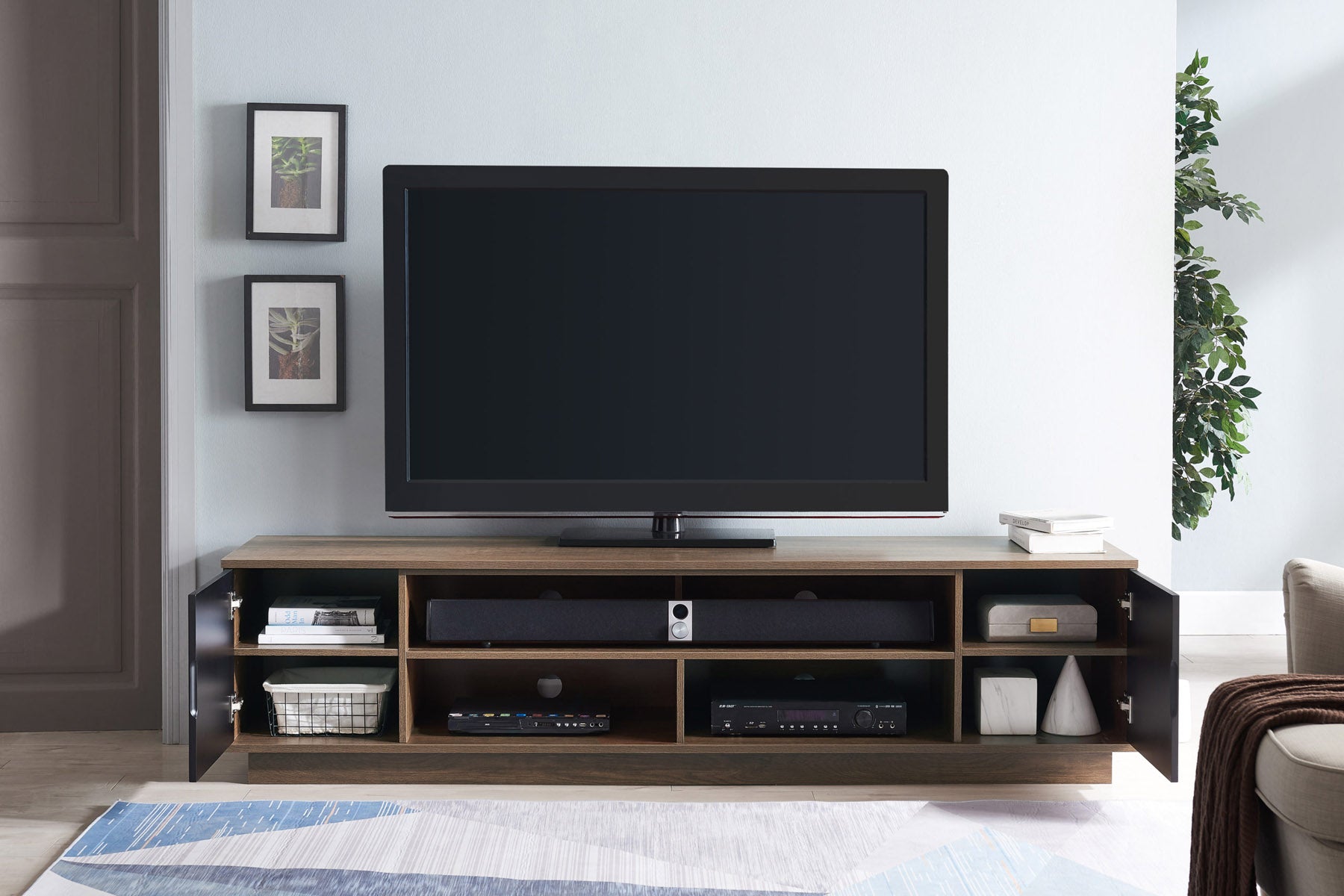 Tauris Delux 2000 Television Cabinet