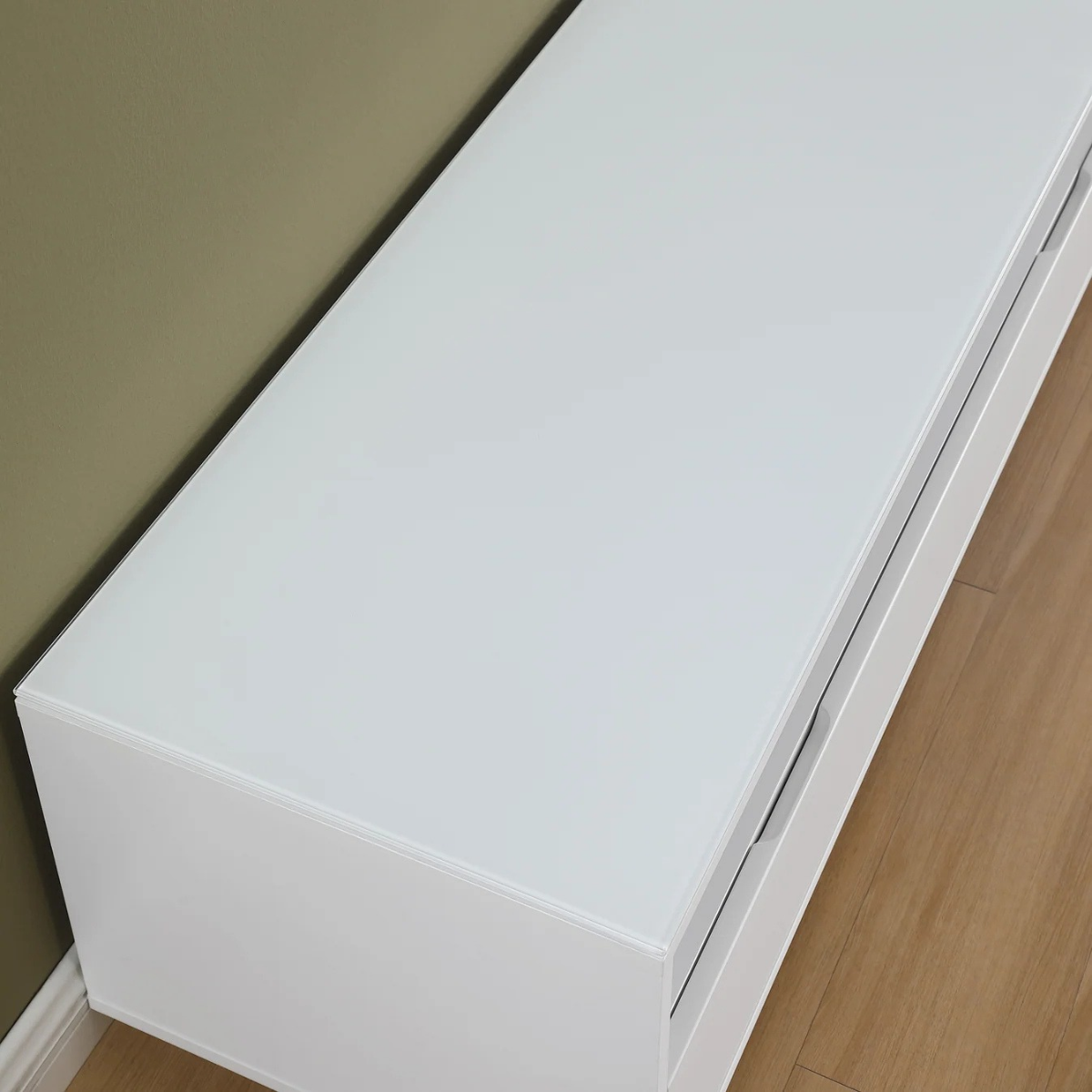 Close up of white Tauris Suave 2200 TV Cabinet