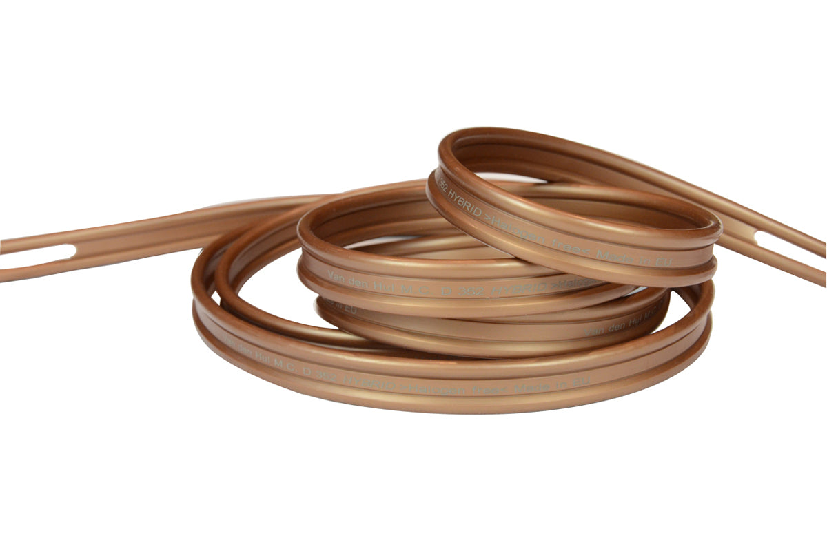 van den Hul D352 Hybrid Speaker Cable - Purchase by the metre.