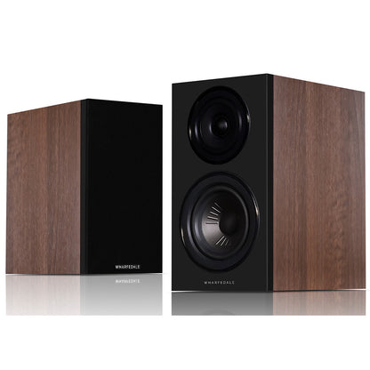 Pair of Wharfedale Diamond 12.1i Speakers in walnut