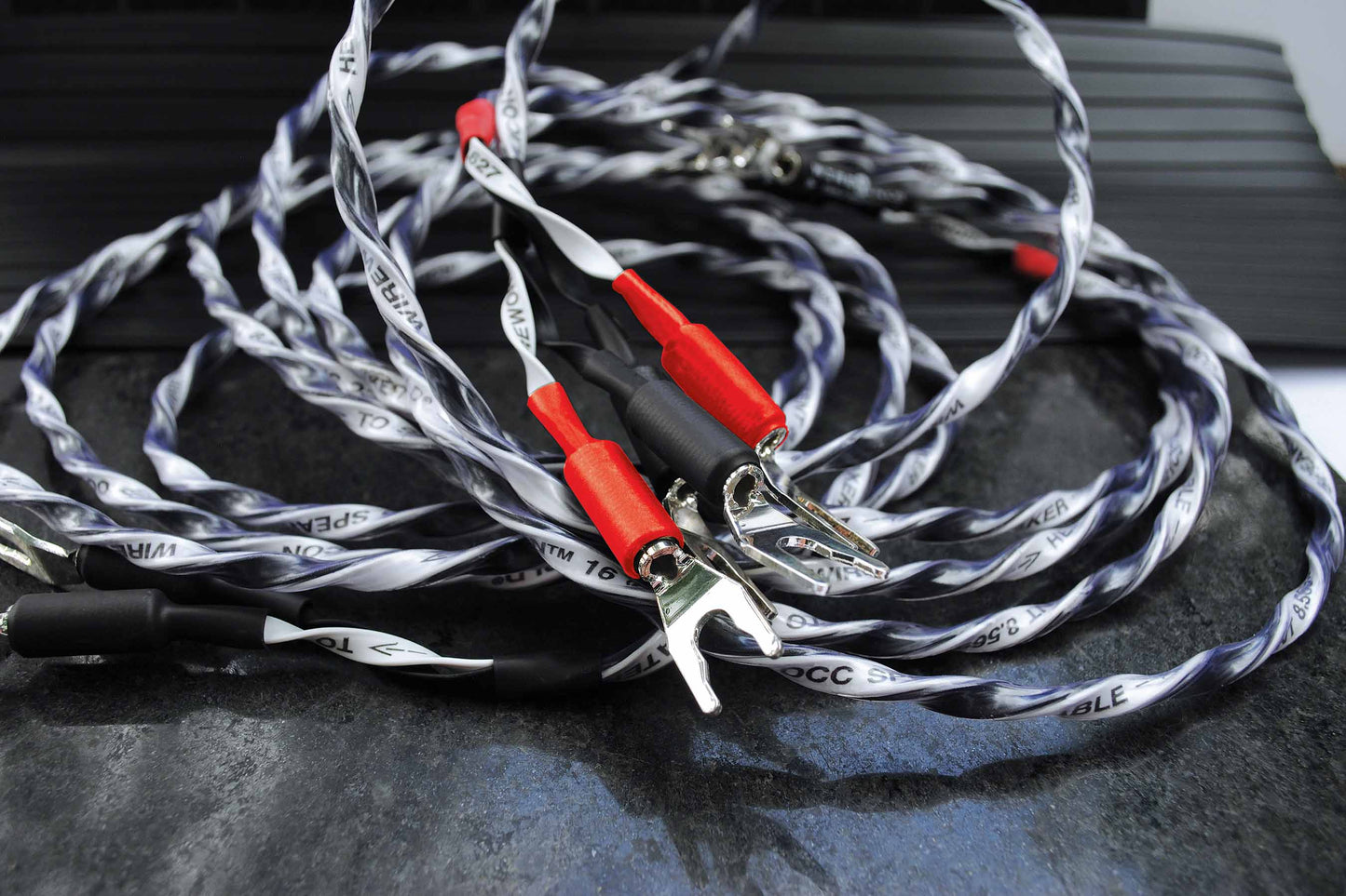 WireWorld Helicon 16x OCC Speaker Cable